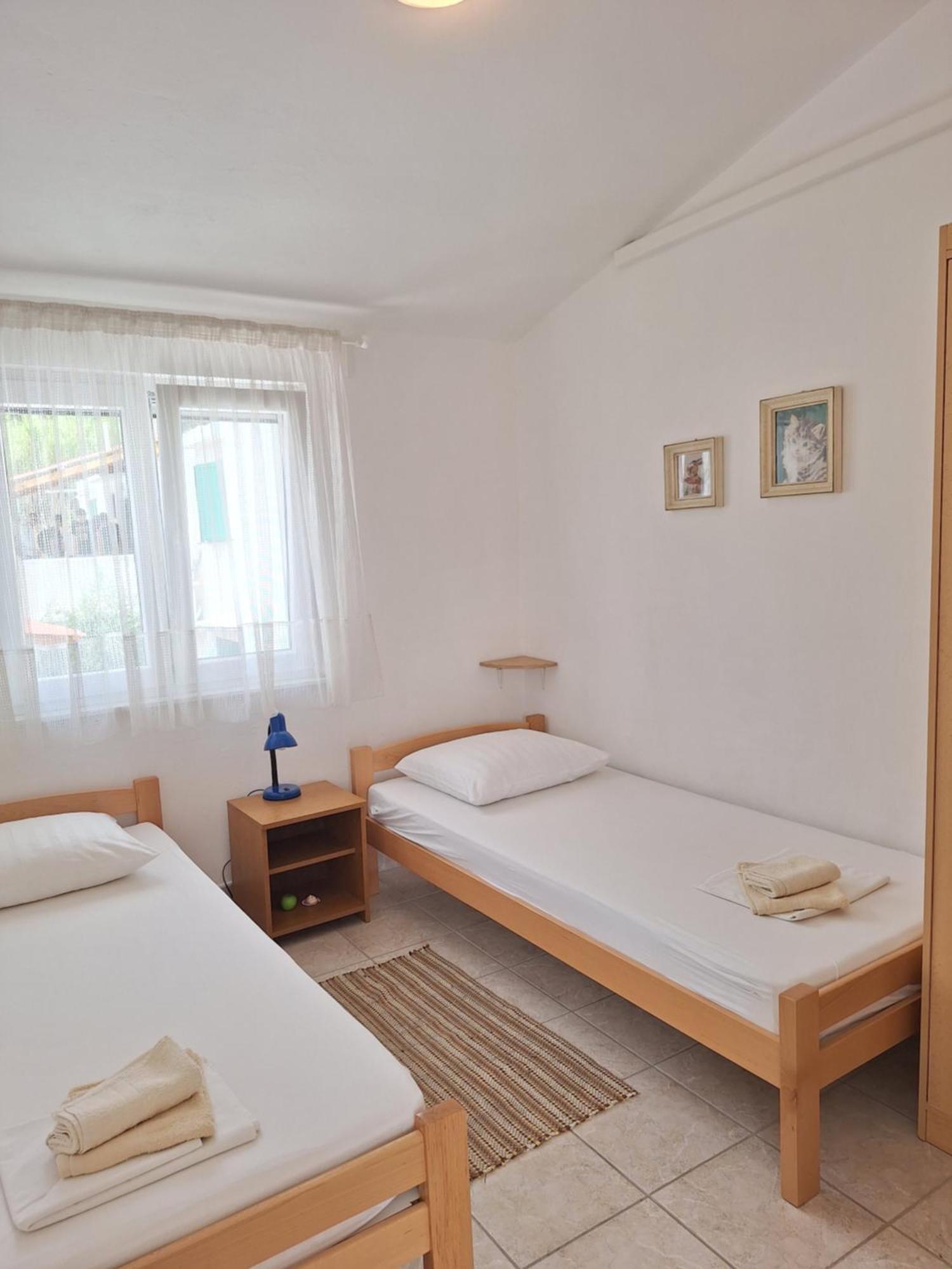 Apartment Sunny Bi-pi Pag Town