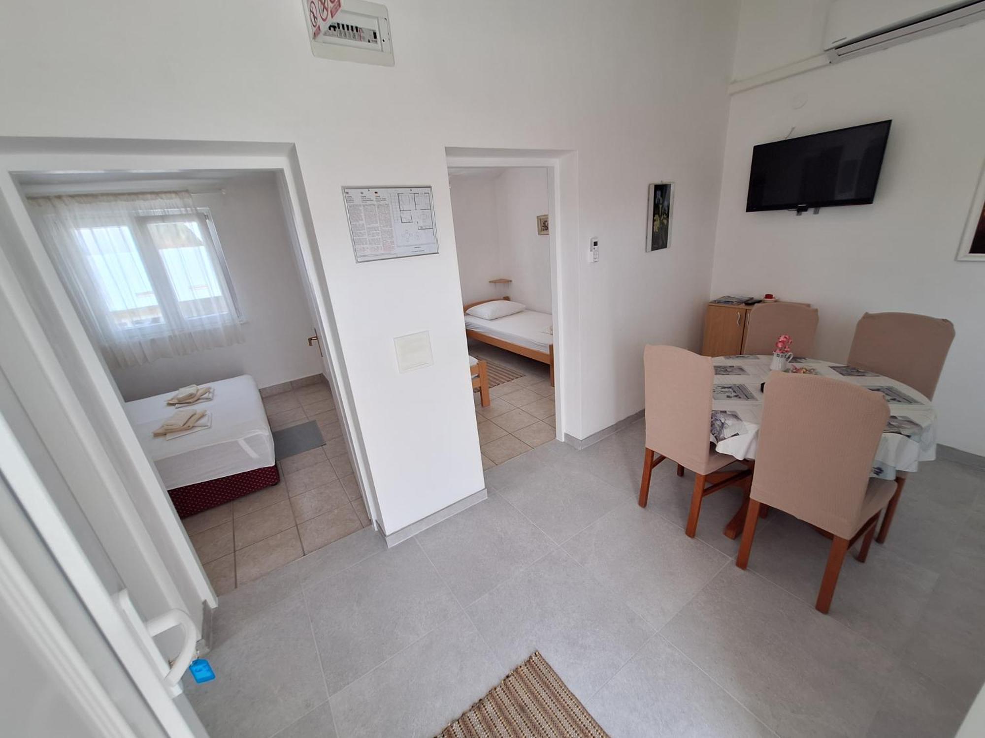 Sunny Bi-pi Apartment *